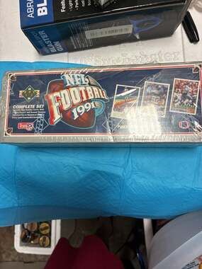 1991 Upper Deck Football Premiere Edition Factory Sealed Complete 700 Card Set